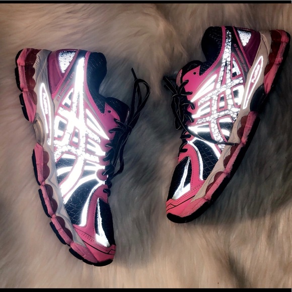 ASICS Gel Nimbus 15 Running Sneakers - Picture 3 of 7